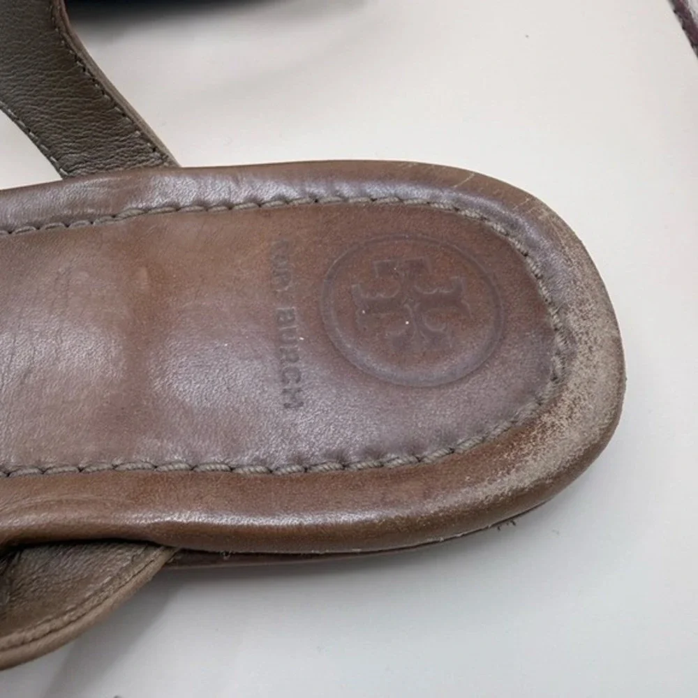Tory‎ Burch Emmy Tan Leather Flat Thong Slingback Sandals Logo Medallion 9.5M